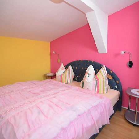 Holiday Home In Neustadt Am Rennsteig With Pond المظهر الخارجي الصورة