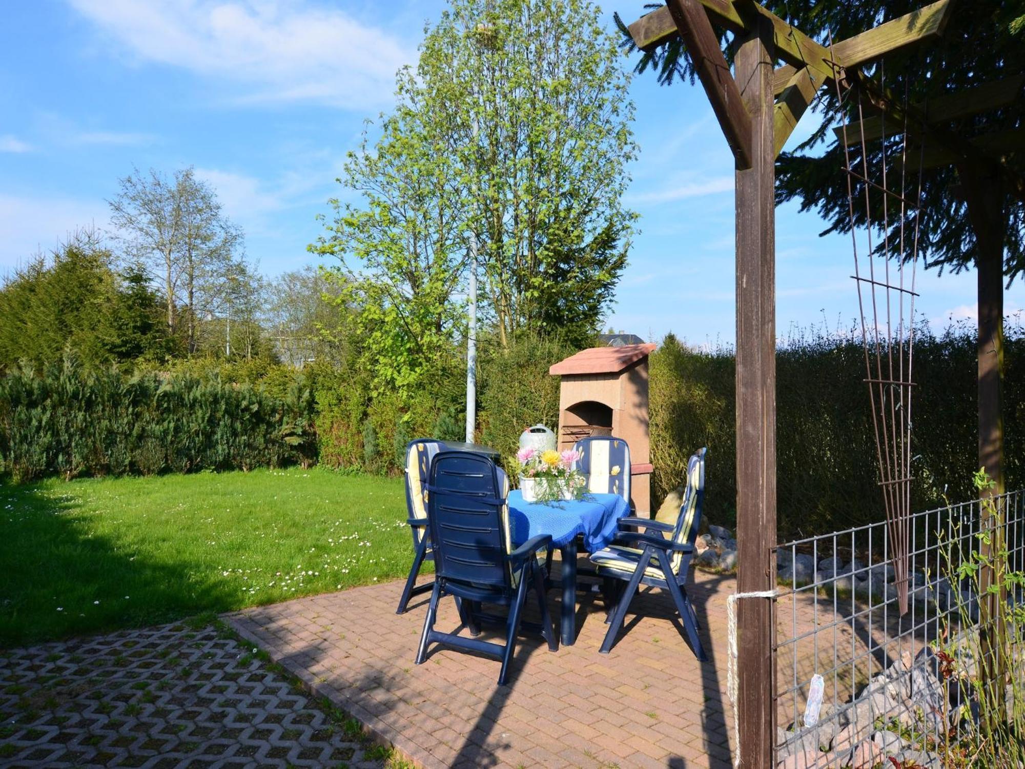 Holiday Home In Neustadt Am Rennsteig With Pond المظهر الخارجي الصورة