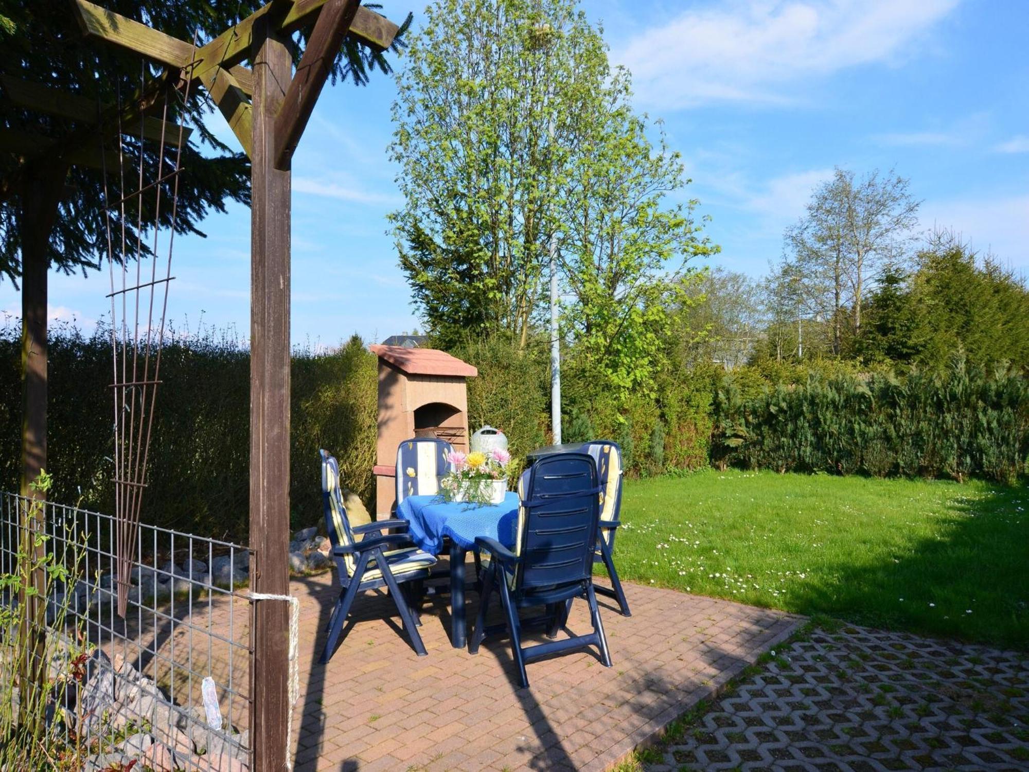 Holiday Home In Neustadt Am Rennsteig With Pond المظهر الخارجي الصورة