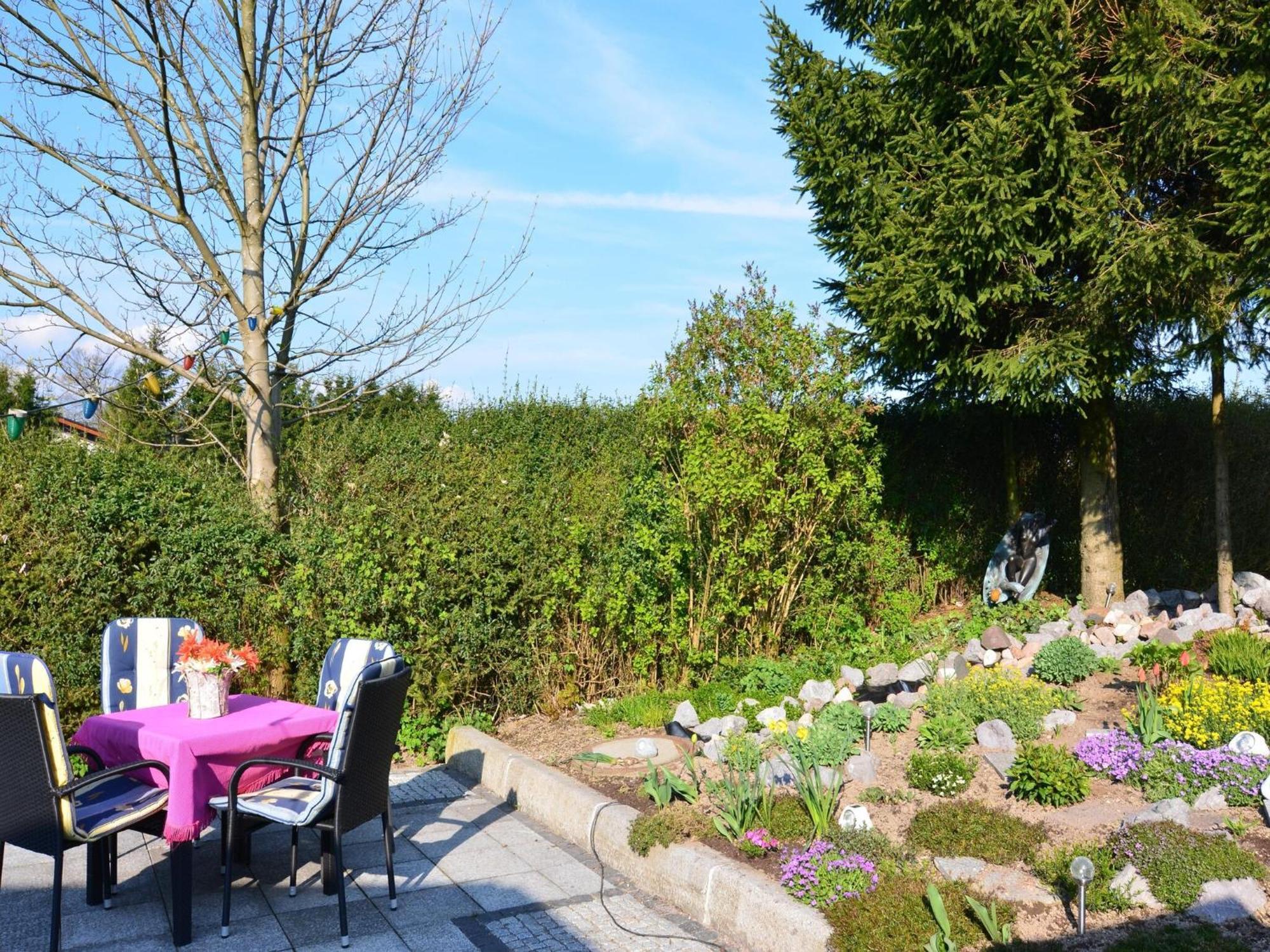 Holiday Home In Neustadt Am Rennsteig With Pond المظهر الخارجي الصورة