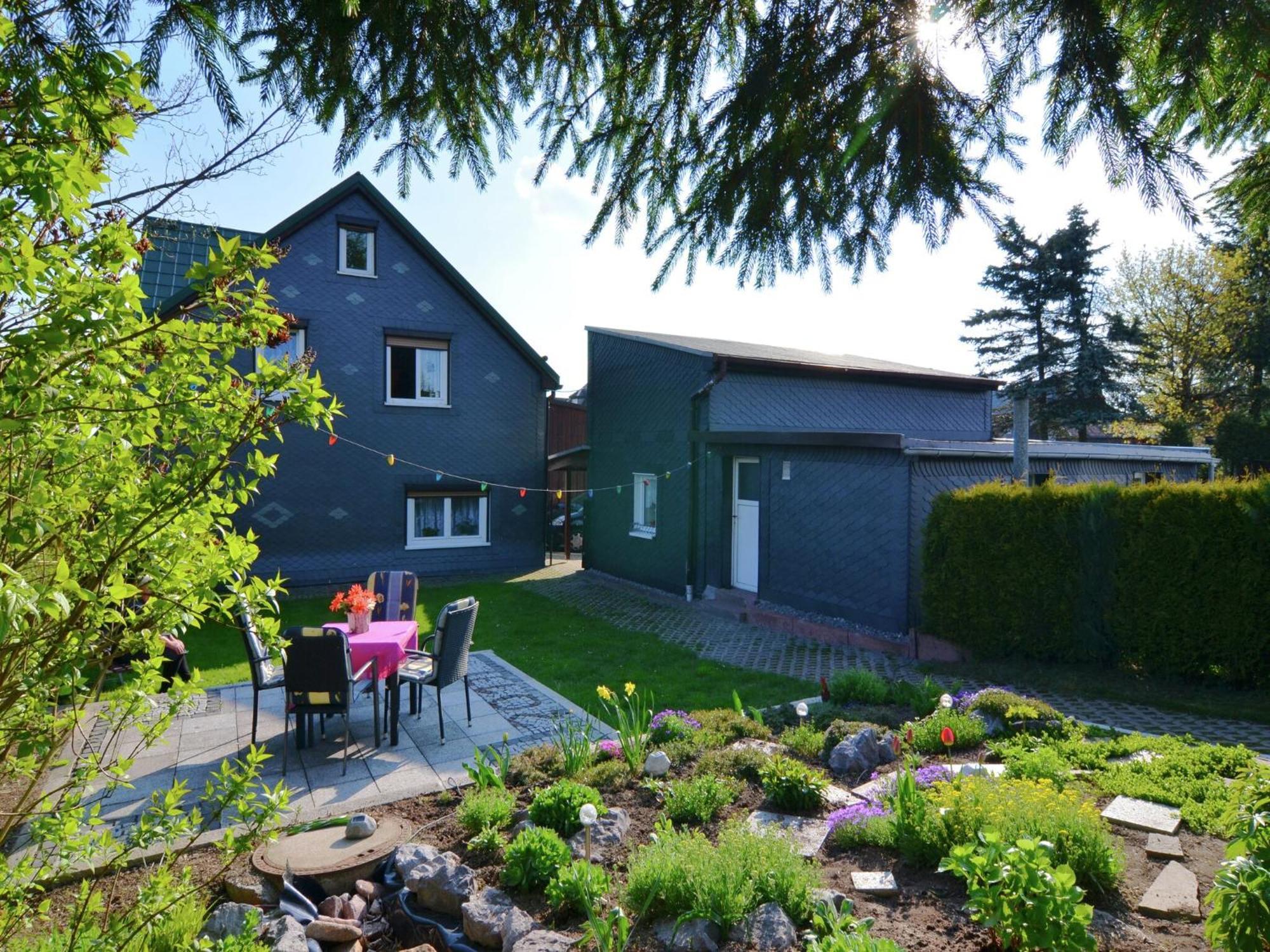 Holiday Home In Neustadt Am Rennsteig With Pond المظهر الخارجي الصورة