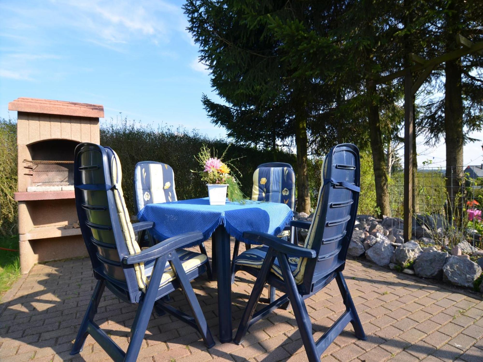 Holiday Home In Neustadt Am Rennsteig With Pond المظهر الخارجي الصورة