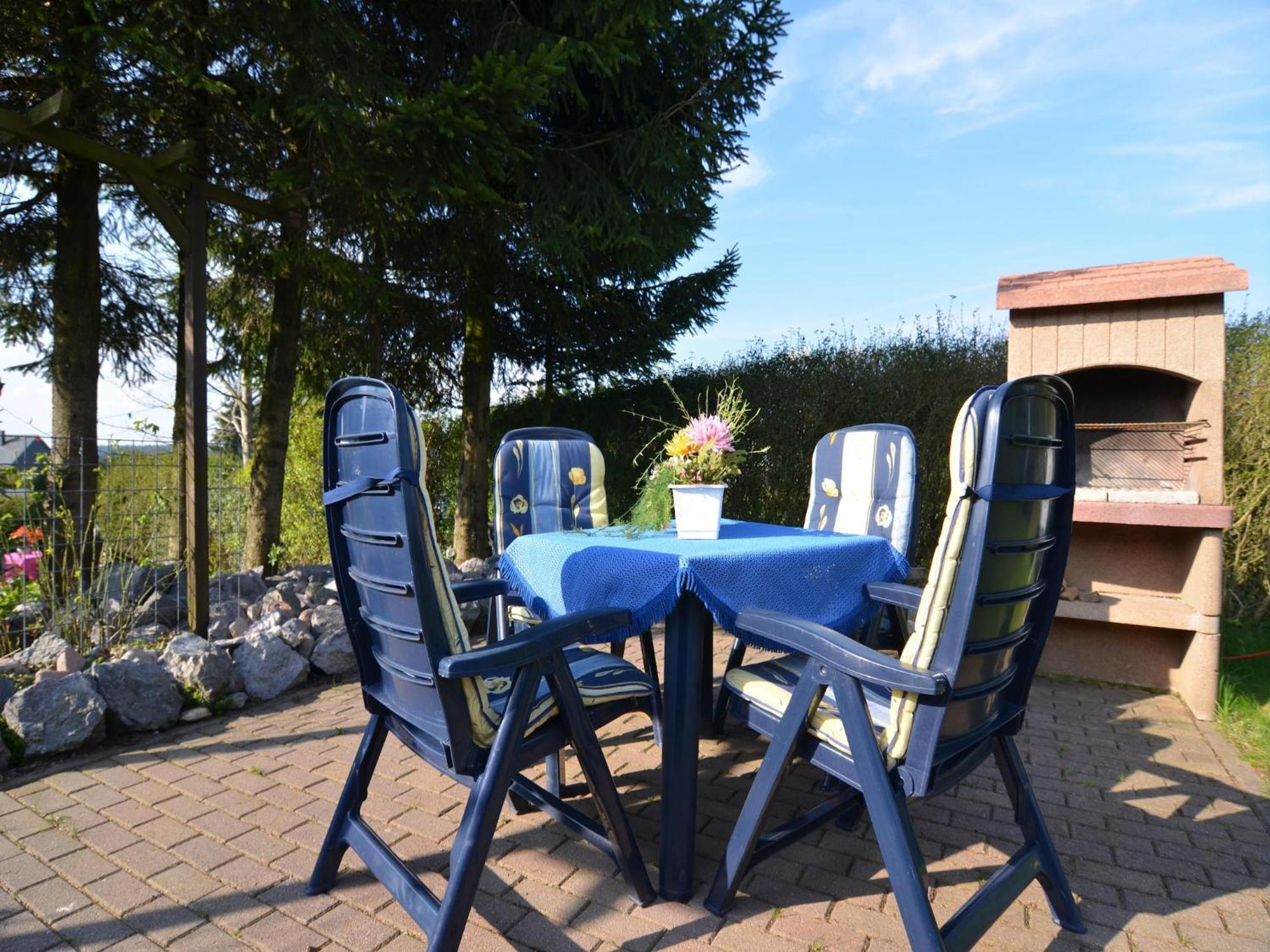 Holiday Home In Neustadt Am Rennsteig With Pond المظهر الخارجي الصورة