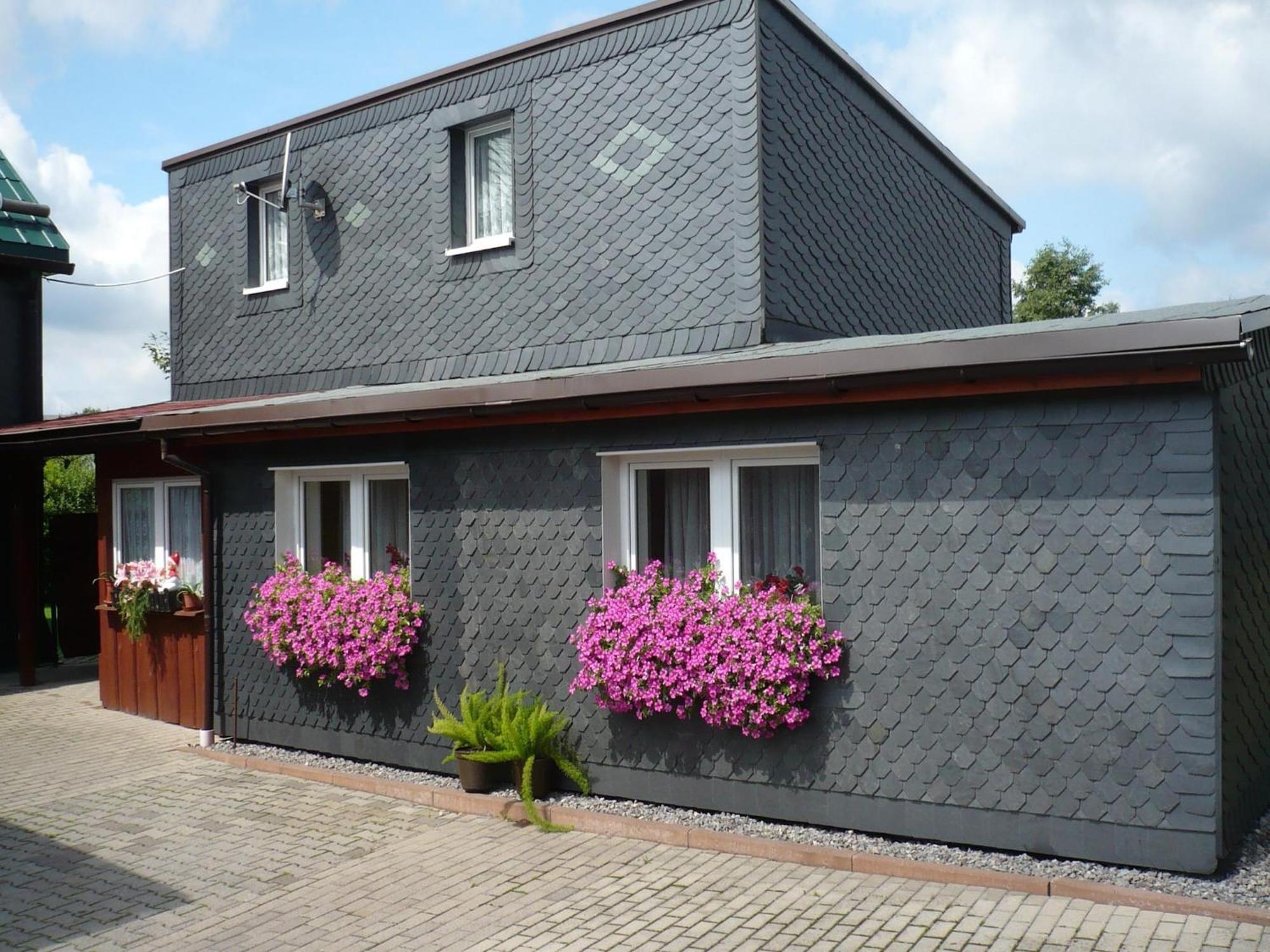 Holiday Home In Neustadt Am Rennsteig With Pond المظهر الخارجي الصورة