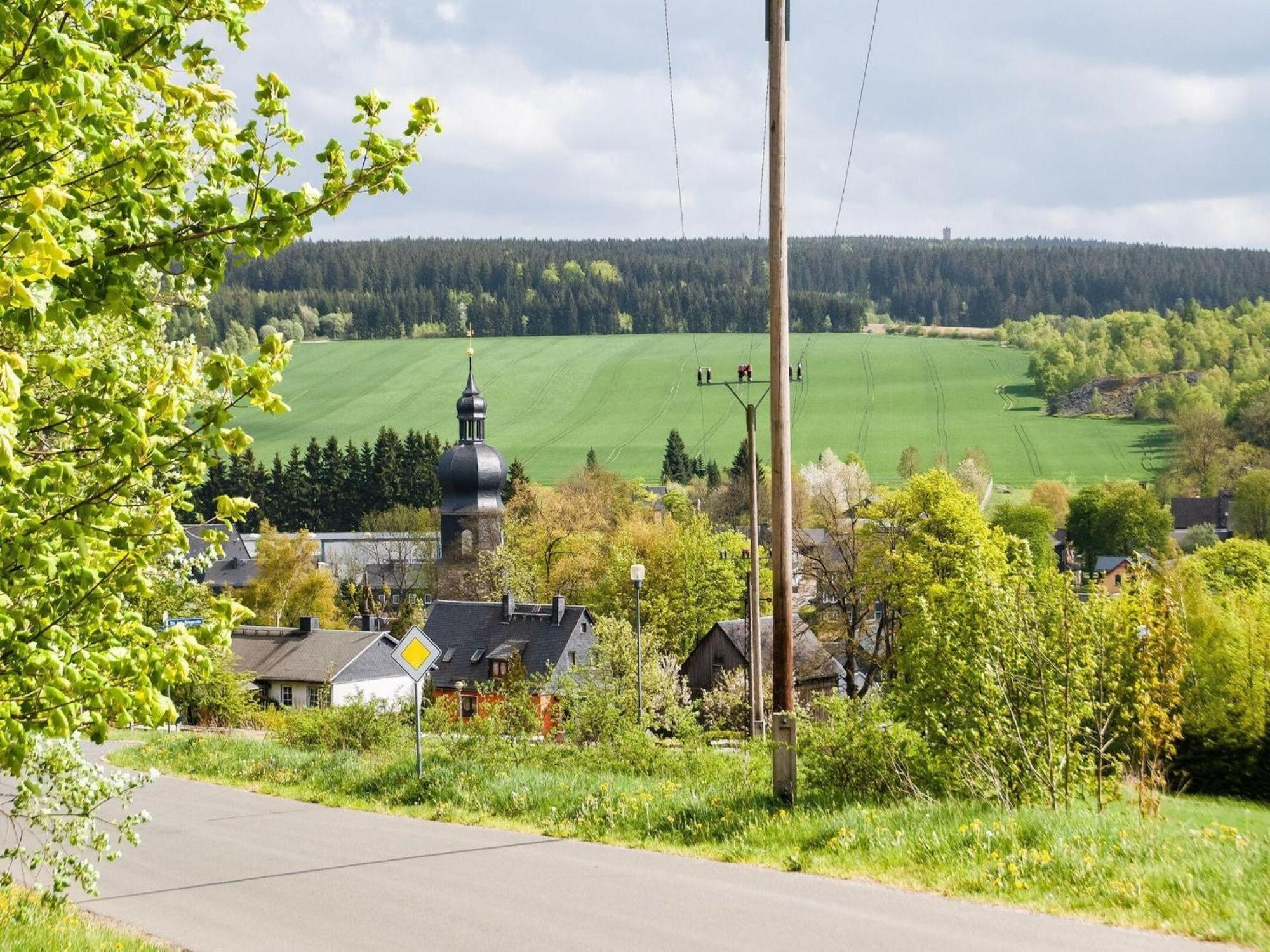 Holiday Home In Neustadt Am Rennsteig With Pond المظهر الخارجي الصورة